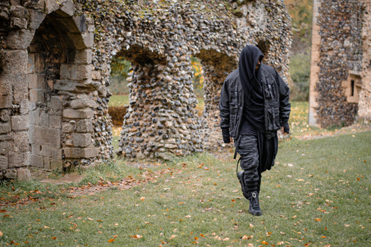 Winter Armour: Mastering Dark, Dystopian Layering for the Cold